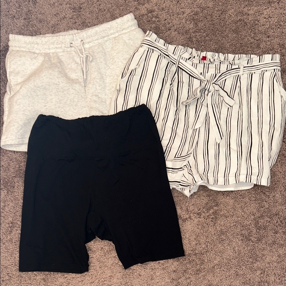 Size XL lounge, biker, and paper bag shorts bundle